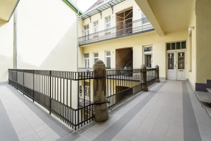 Budapest XII. kerület, Győri út 13